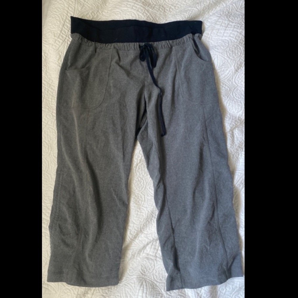Athleta capri cropped hiking pants size 14